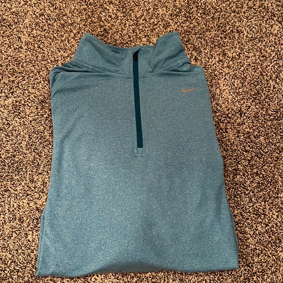Nike DRI-FIT light blue Running Jacket - Picture 1 of 2